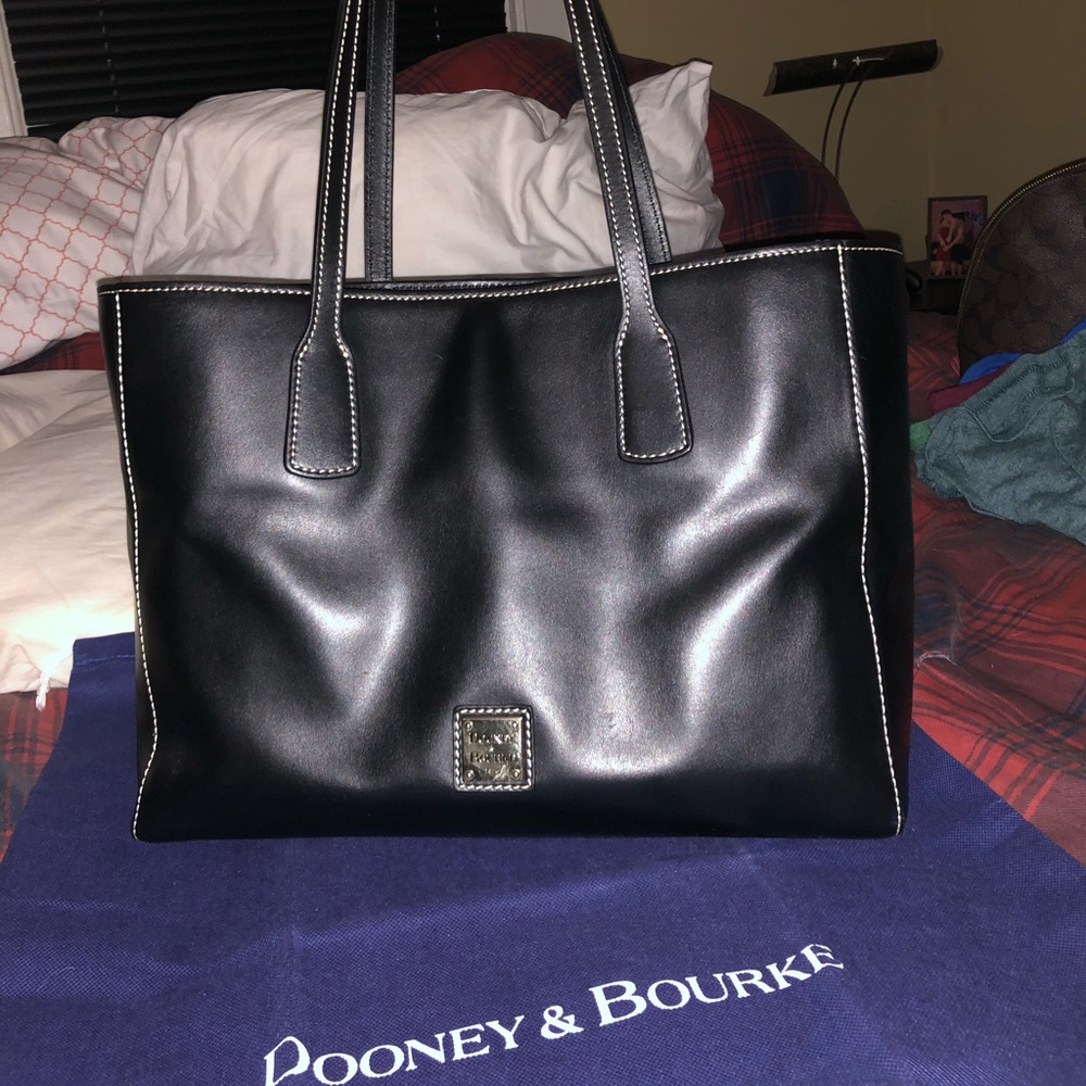 Dooney & Bourke purse